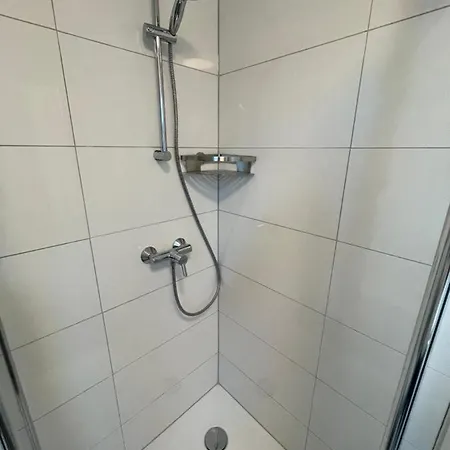 Moderne Nah Am Cappenberger-see, 1-4 Gaeste Apartman Lünen